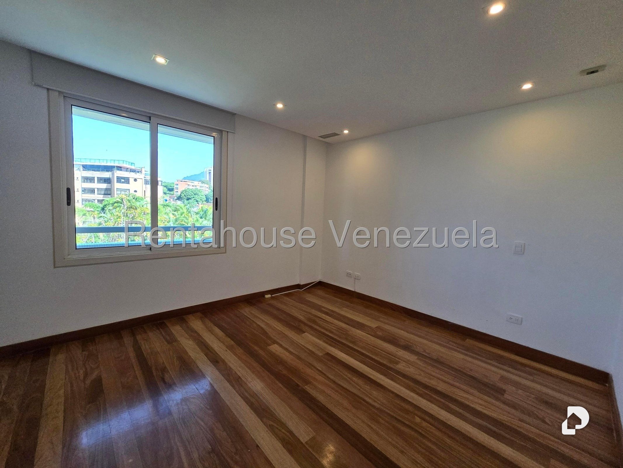 Apartamento en Los Palos Grandes, Caracas – 10