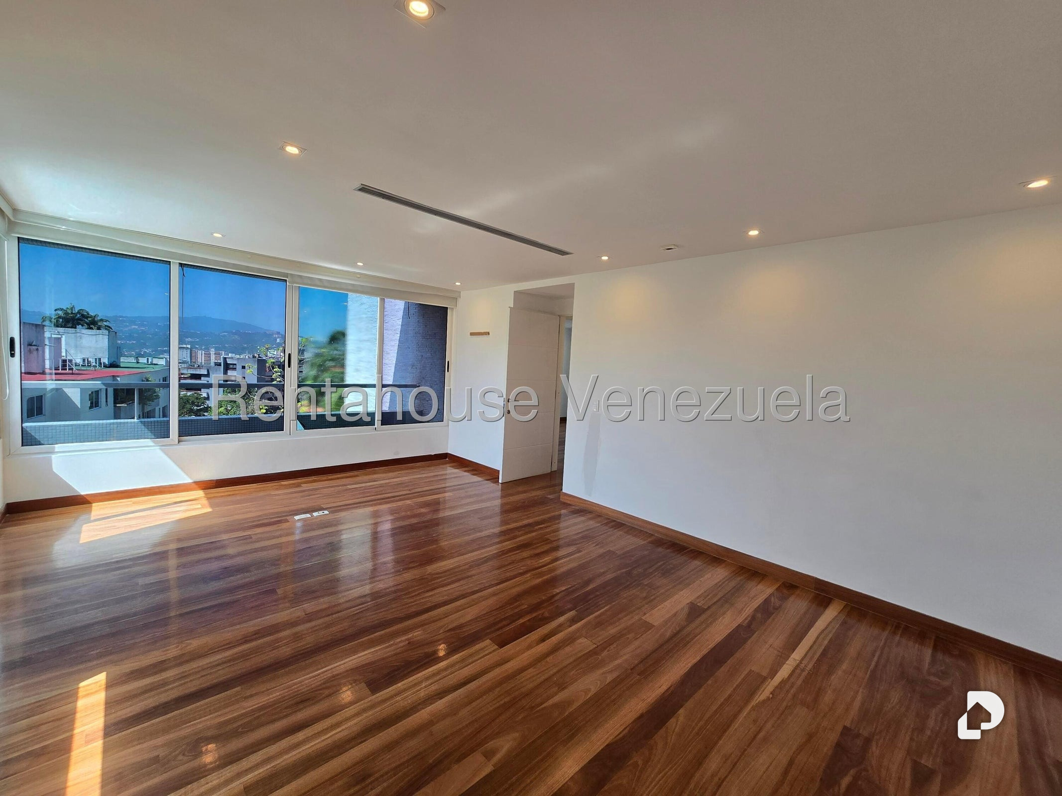 Apartamento en Los Palos Grandes, Caracas – 17