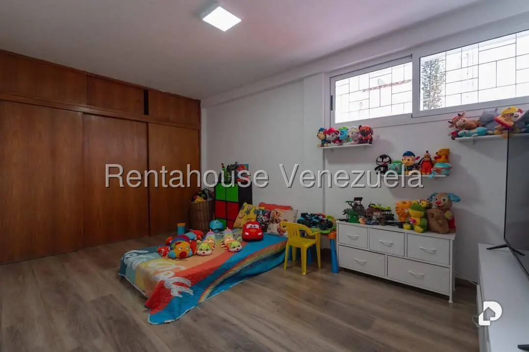 Casa en Colinas de Vista Alegre, Caracas – 57