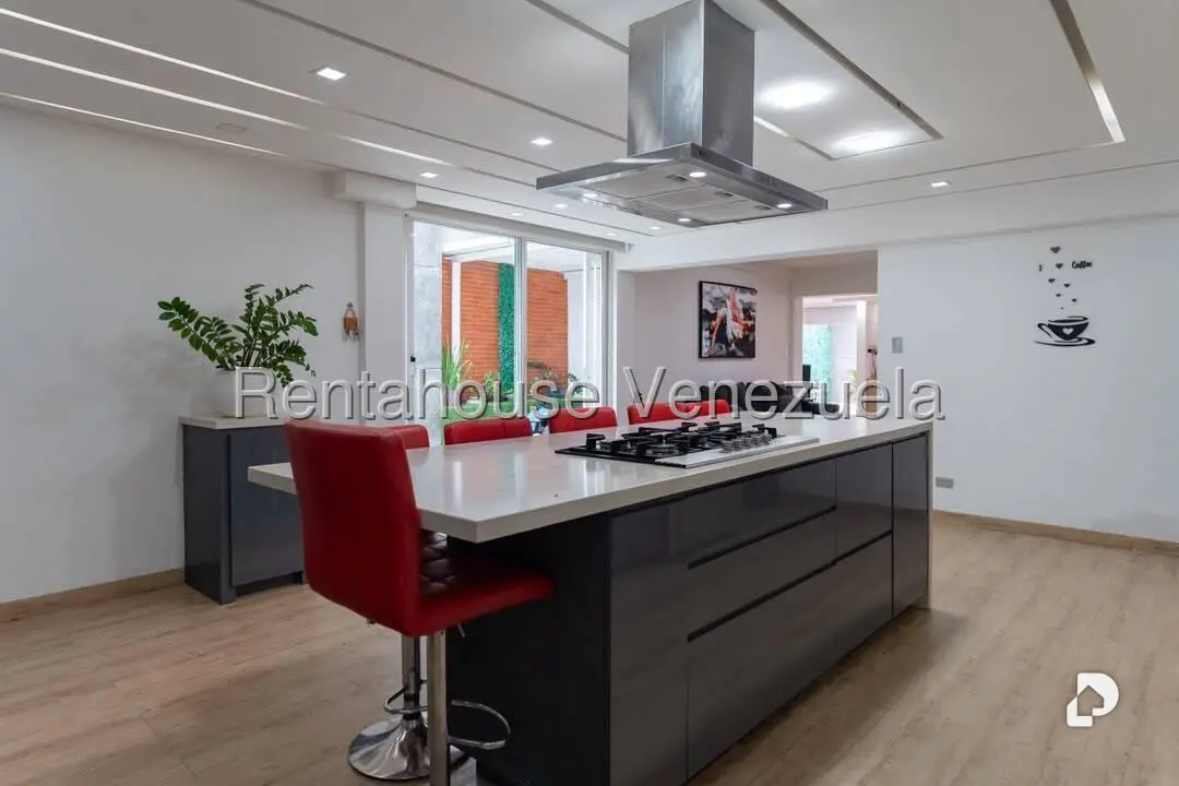 Casa en Colinas de Vista Alegre, Caracas – 23