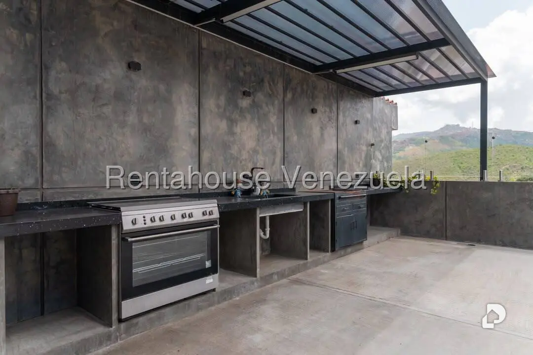 Casa en Colinas de Vista Alegre, Caracas – 30