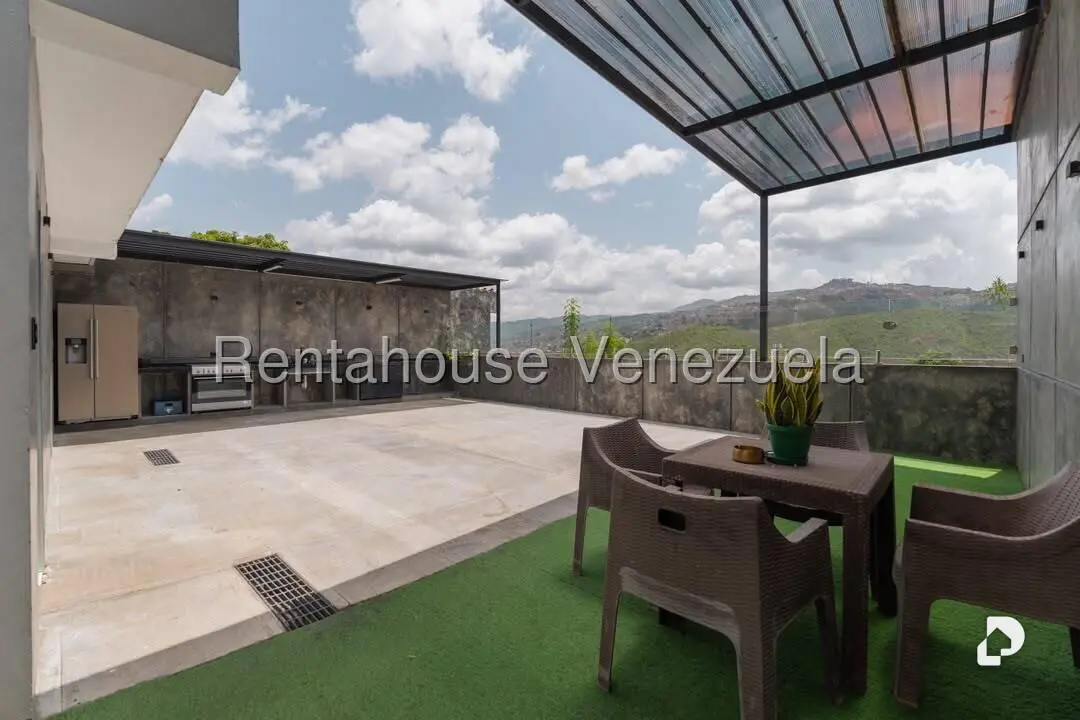 Casa en Colinas de Vista Alegre, Caracas – 36