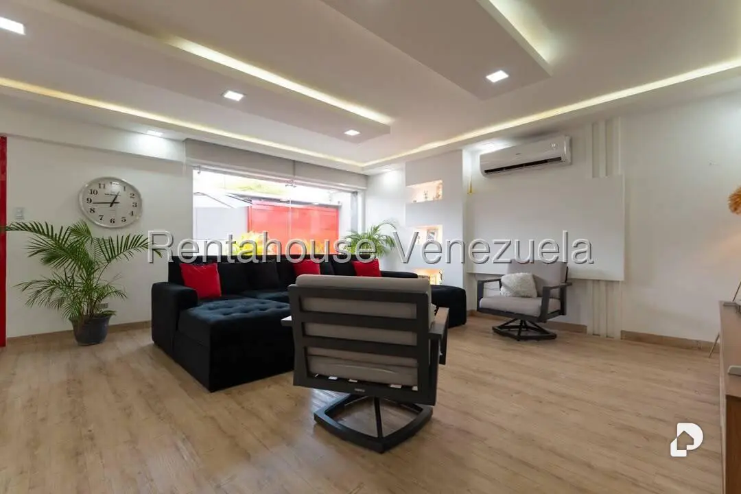 Casa en Colinas de Vista Alegre, Caracas – 13