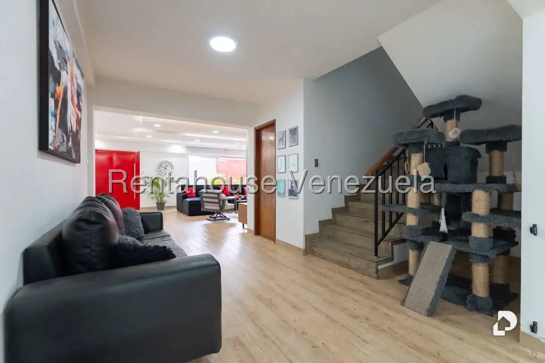 Casa en Colinas de Vista Alegre, Caracas – 21