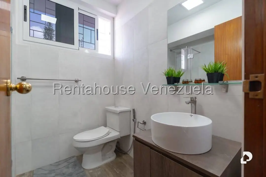 Casa en Colinas de Vista Alegre, Caracas – 52