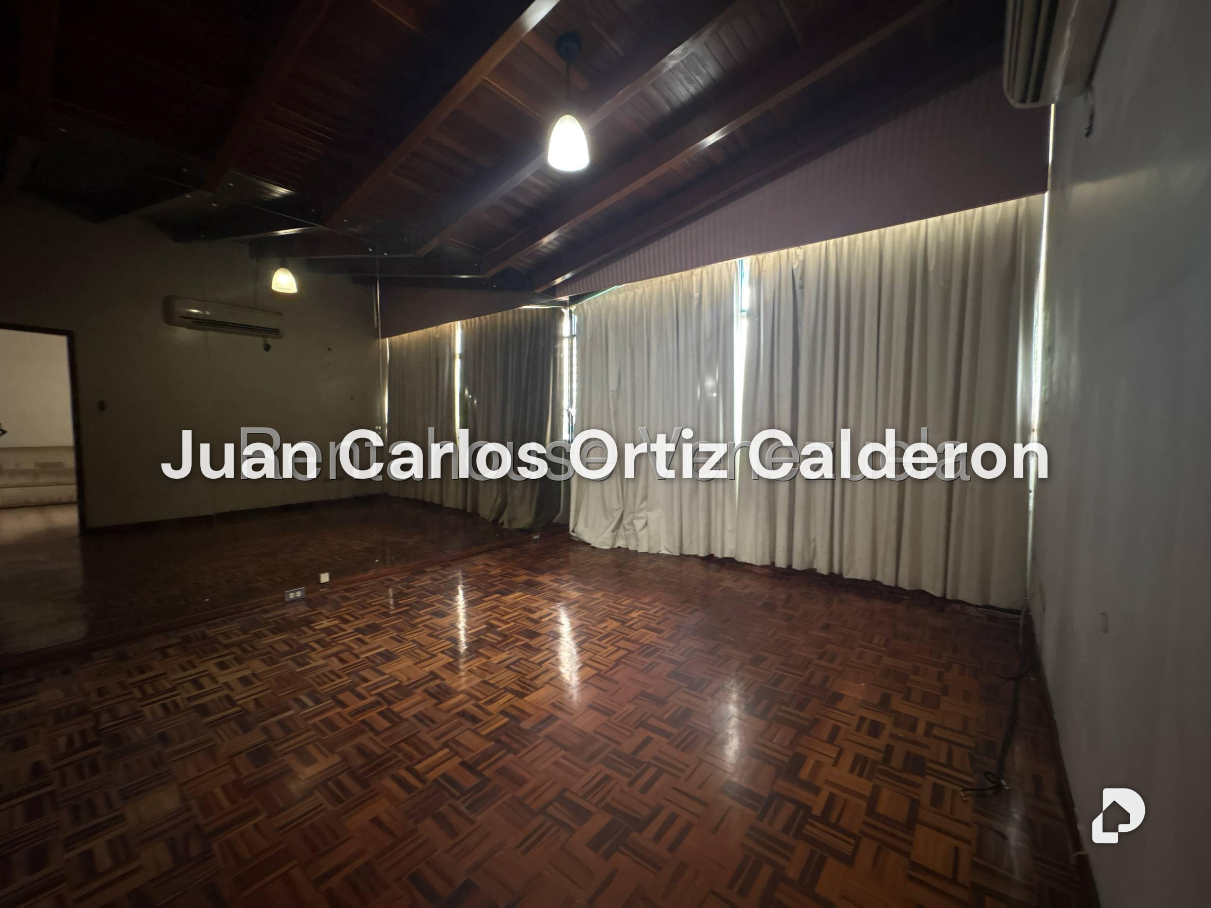 House in La Trinidad, Caracas – 16