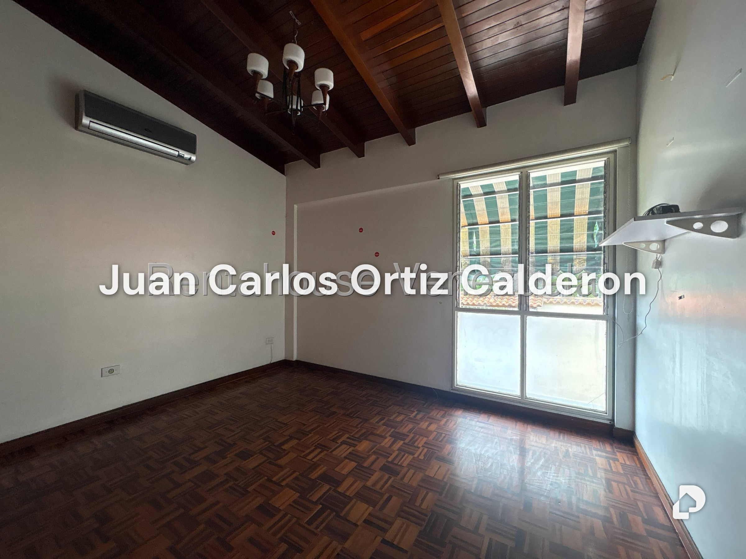 House in La Trinidad, Caracas – 11