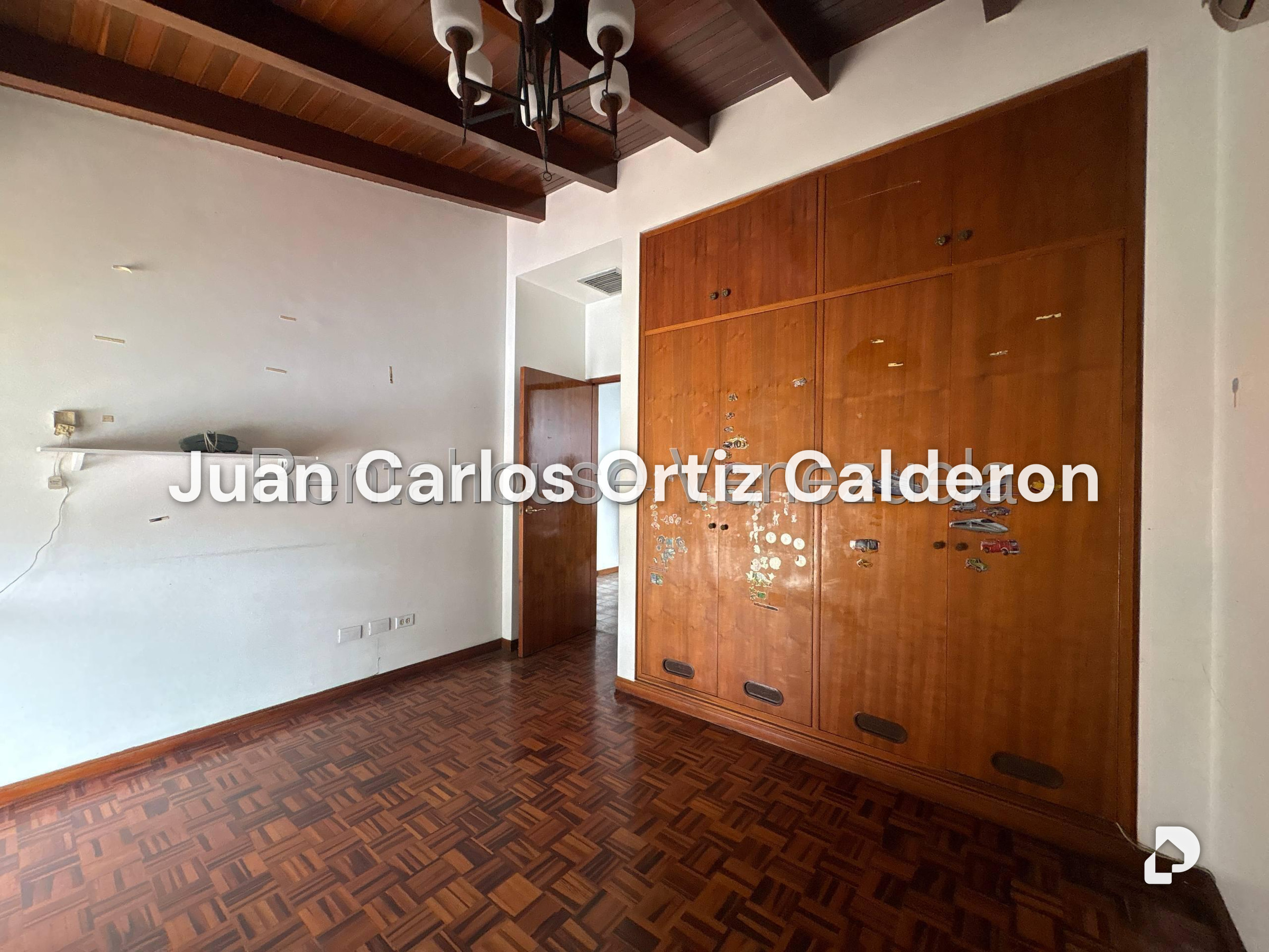 House in La Trinidad, Caracas – 12