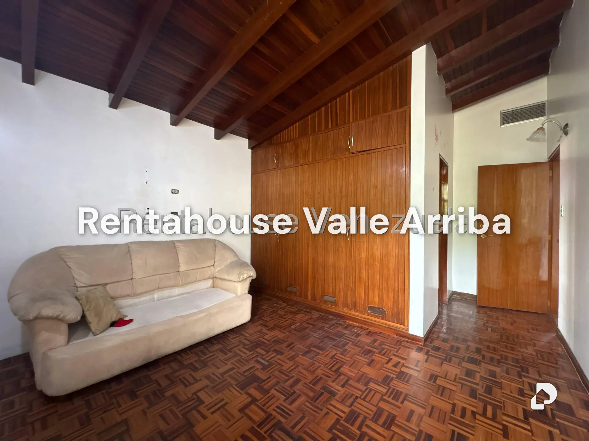 Casa en La Trinidad, Caracas – 10