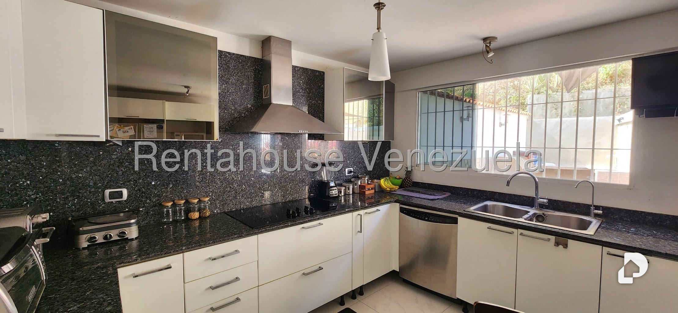 Casa en Alto Prado, Caracas – 20
