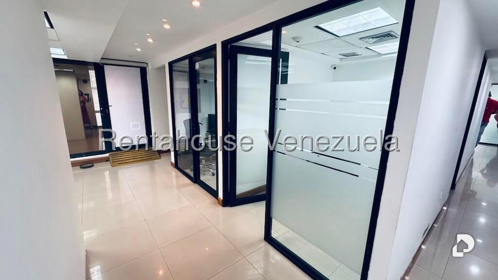 Oficina en El Rosal, Caracas – 14