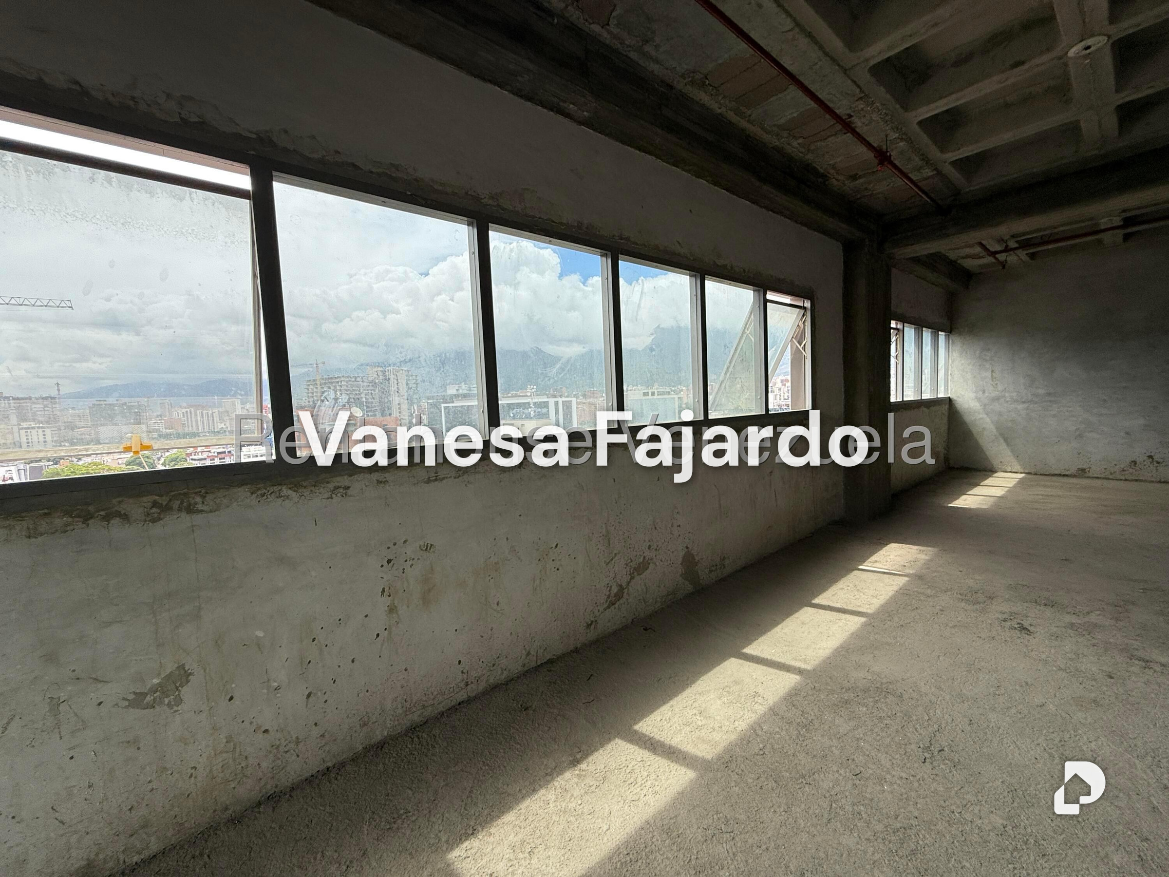 Oficina en Las Mercedes, Caracas – 12