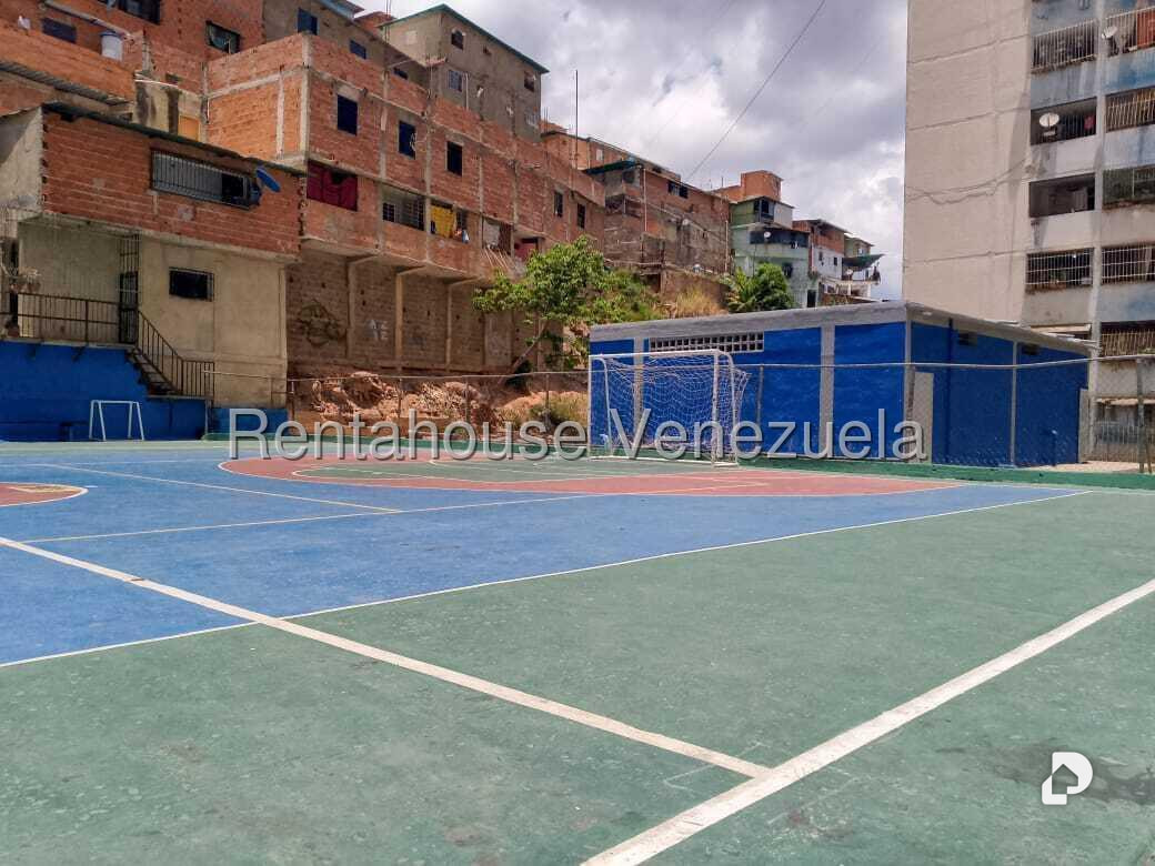 Apartamento en El Valle, Caracas – 18