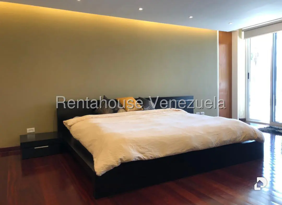 Casa en Prados del Este, Caracas – 24