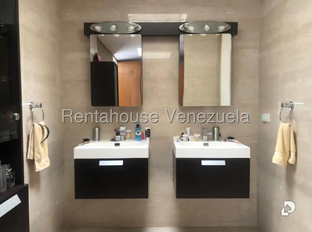 Casa en Prados del Este, Caracas – 28