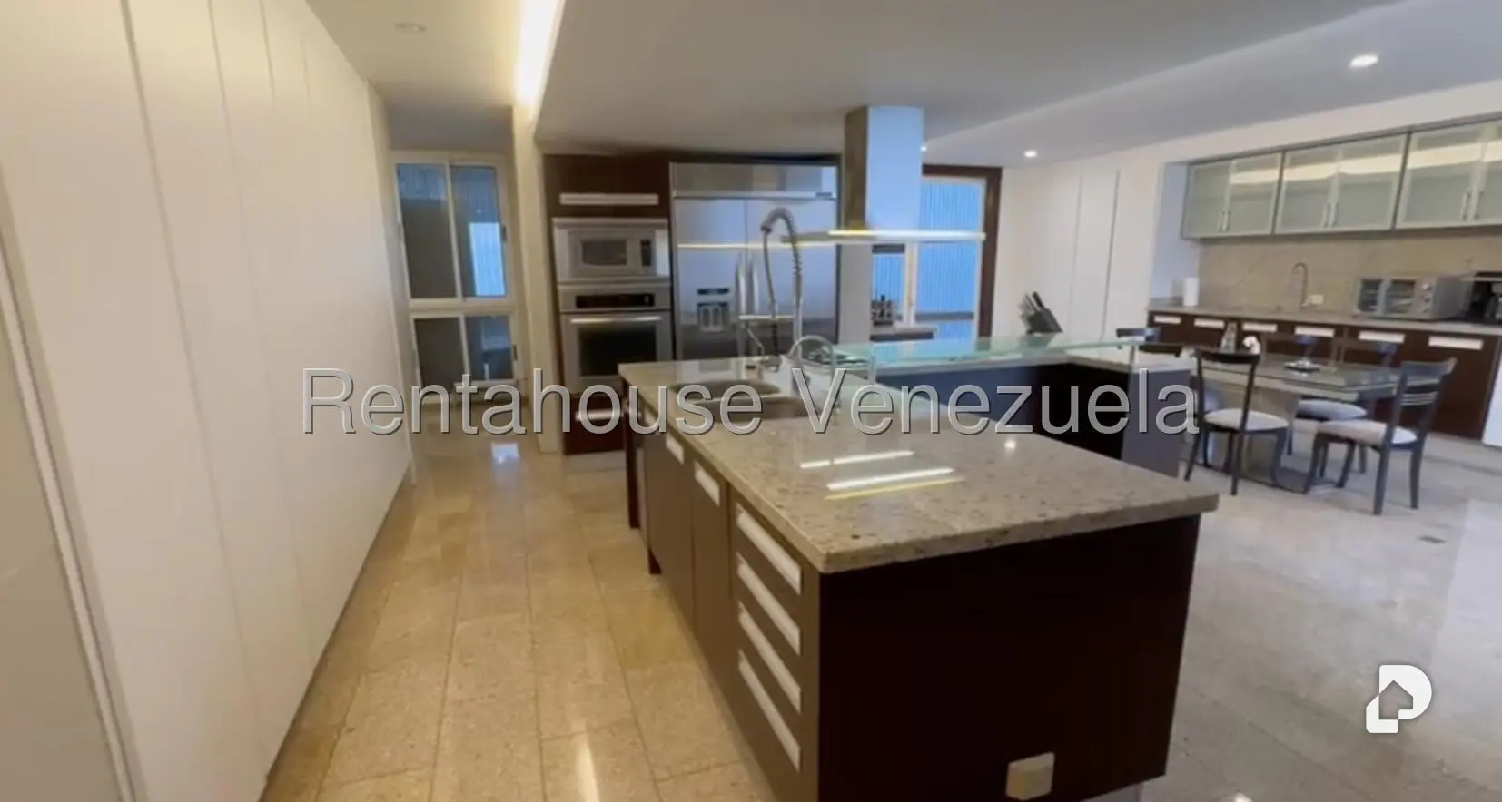 Casa en Prados del Este, Caracas – 9