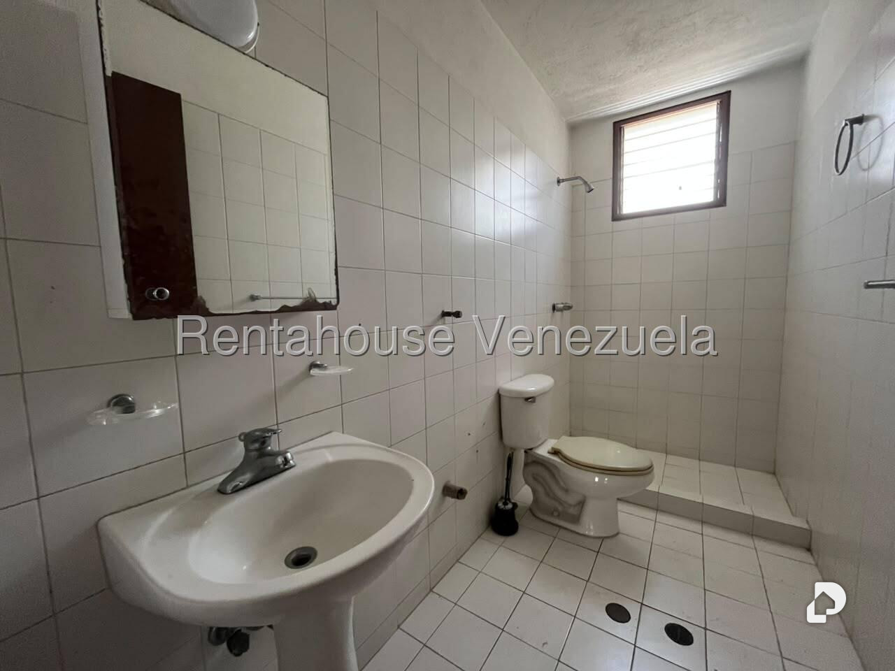 Edificio en Mariche, Caracas – 18