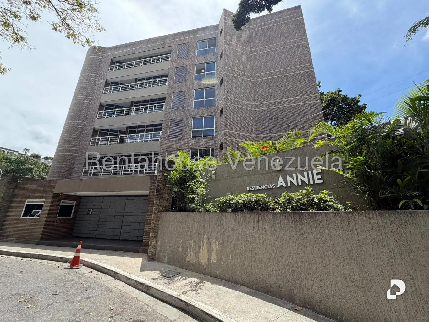Apartamento en Los Naranjos de las Mercedes, Caracas – 1