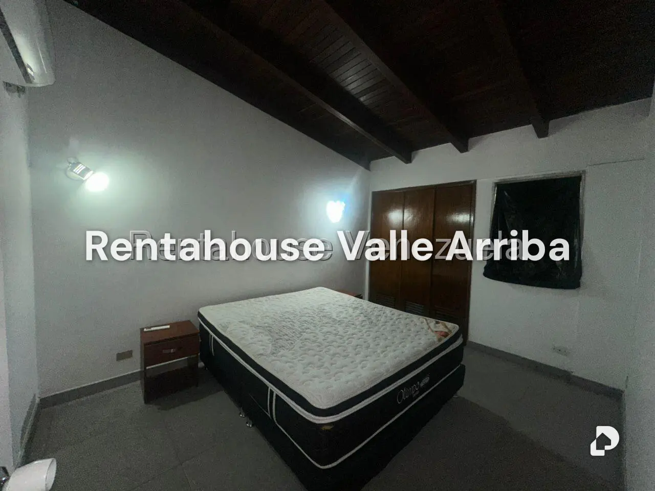 Casa en Santa Fe Sur, Caracas – 28
