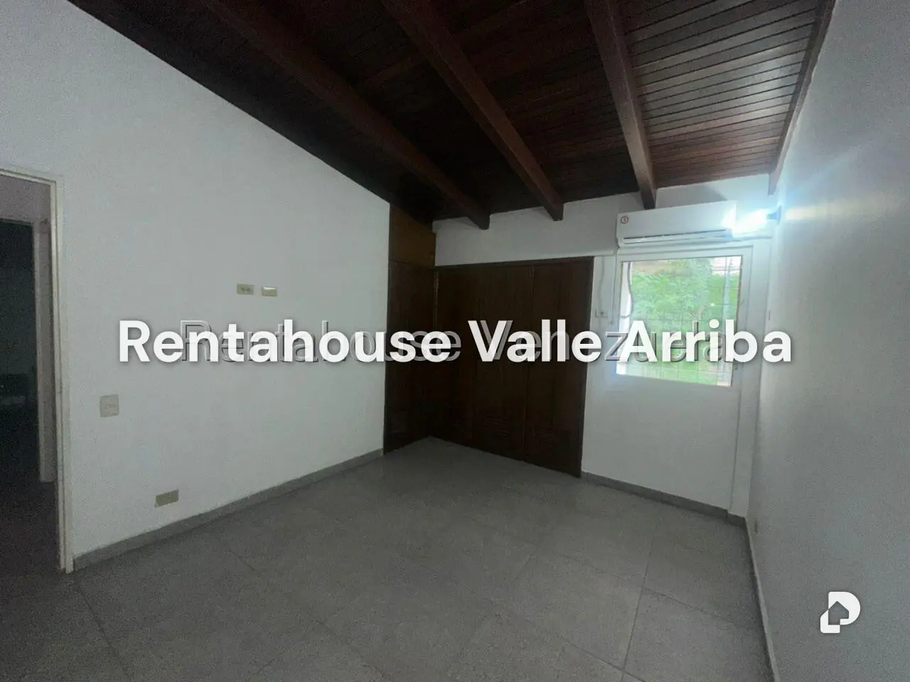 Casa en Santa Fe Sur, Caracas – 27
