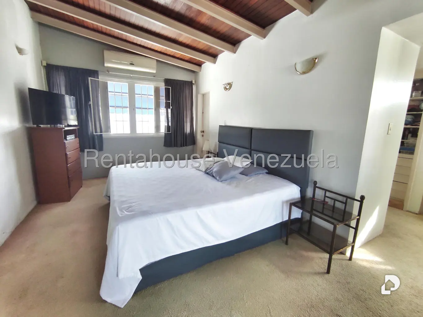 Casa en Santa Paula, Caracas – 17