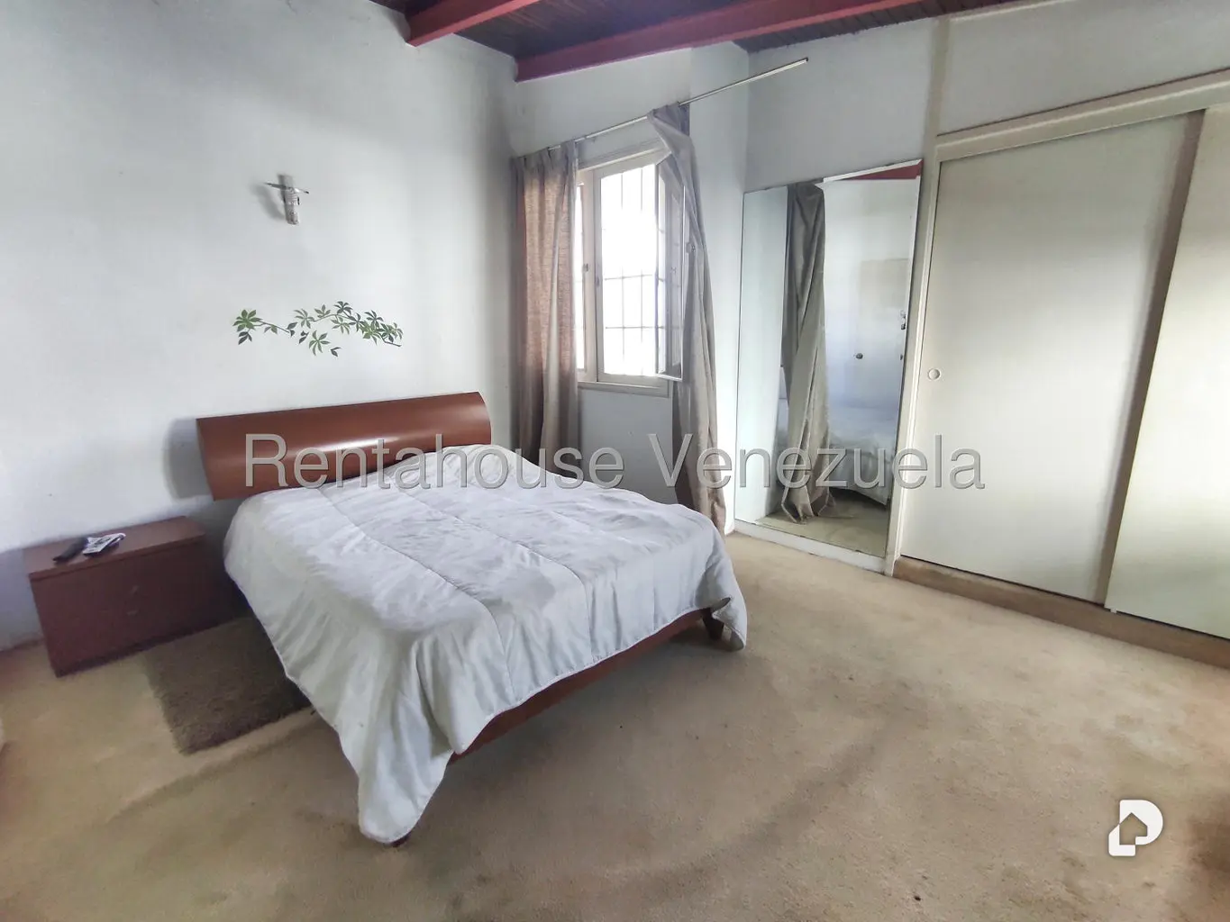 Casa en Santa Paula, Caracas – 26