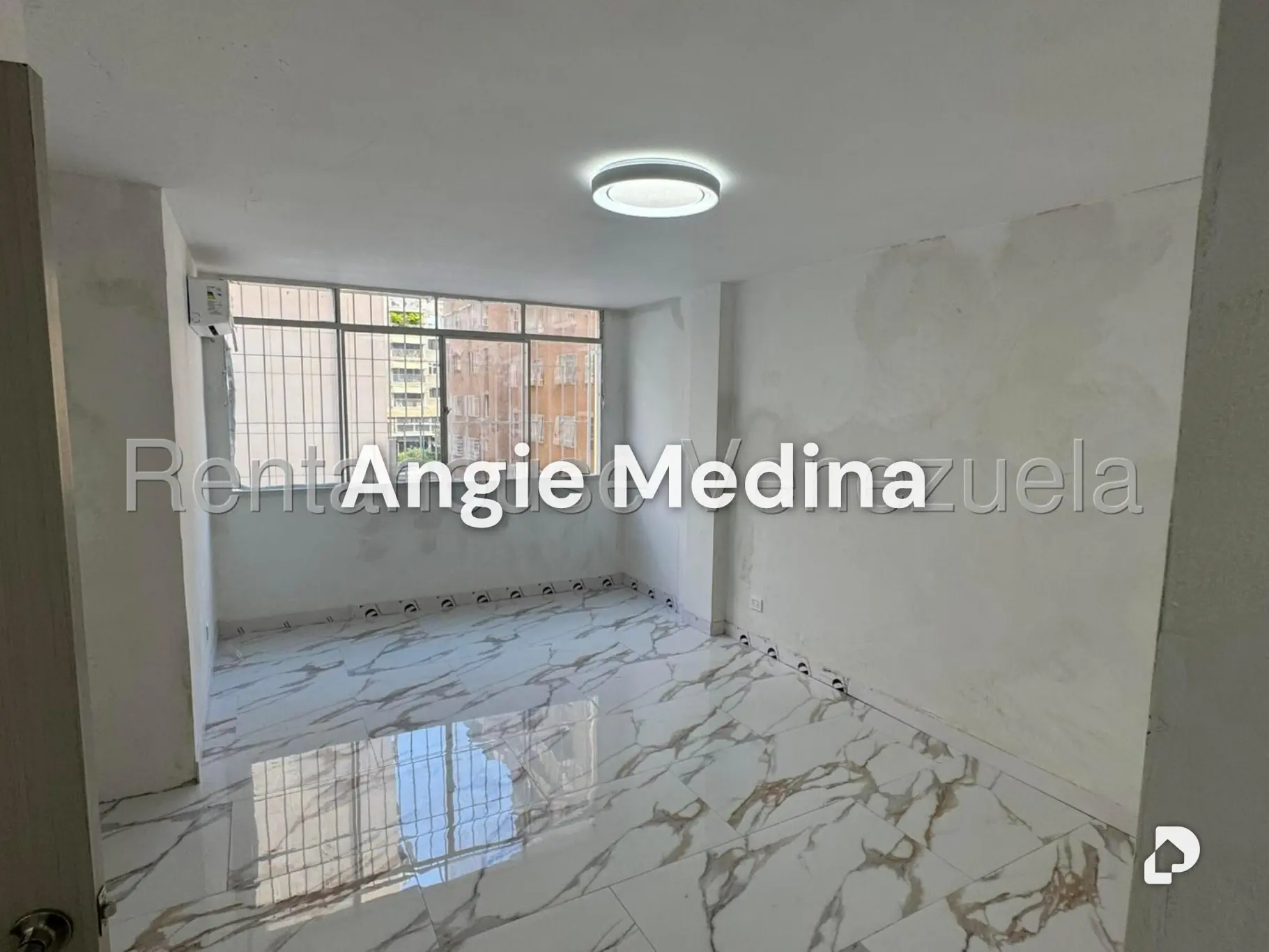 Apartamento en Los Palos Grandes, Caracas – 11