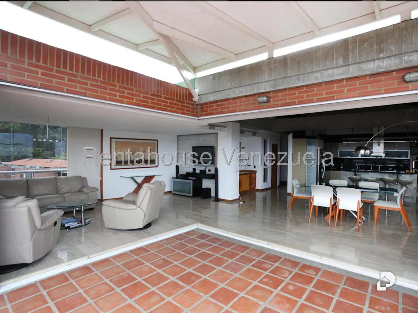 Penthouse en Oripoto, Caracas