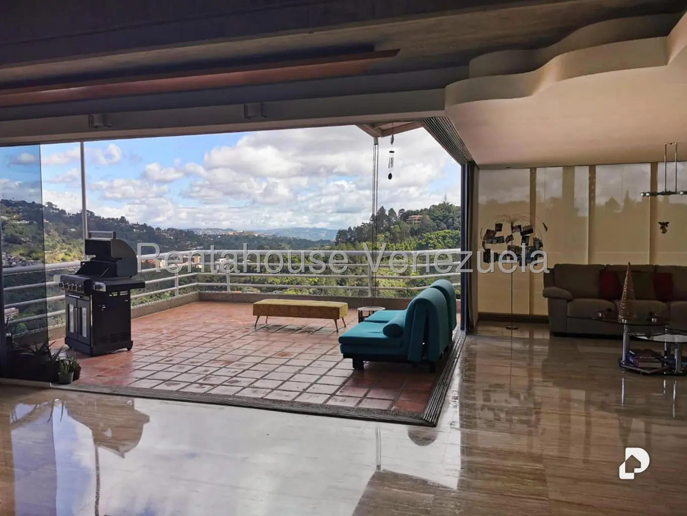 Penthouse en Oripoto, Caracas