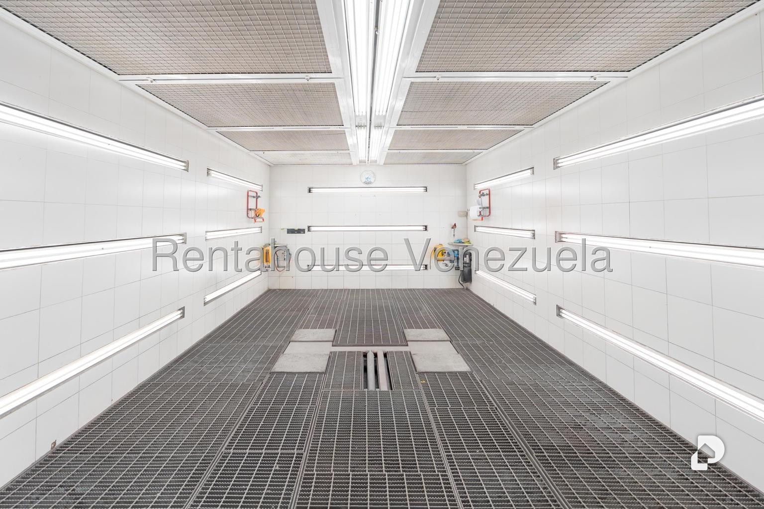 Commercial space in Los Chaguaramos, Caracas – 20