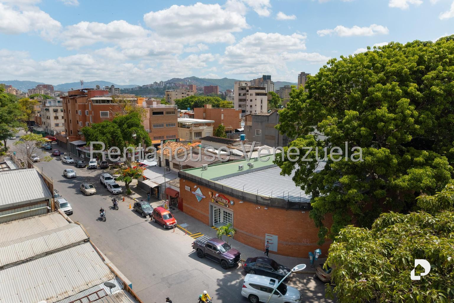 Commercial space in Los Chaguaramos, Caracas – 4