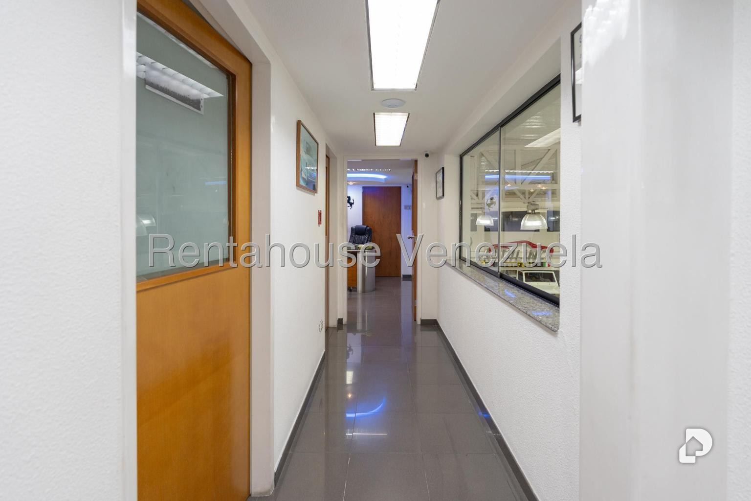 Commercial space in Los Chaguaramos, Caracas – 15