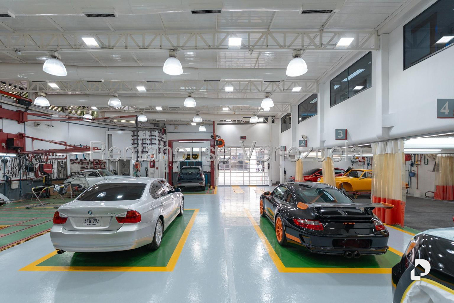 Commercial space in Los Chaguaramos, Caracas – 17