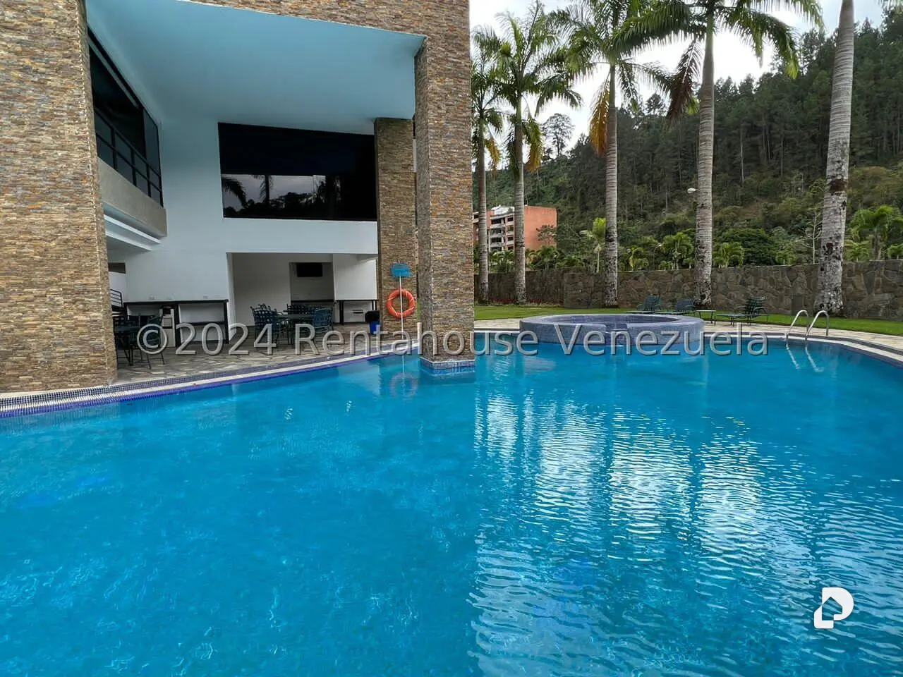 Apartamento en Lomas de La Lagunita, Caracas – 17