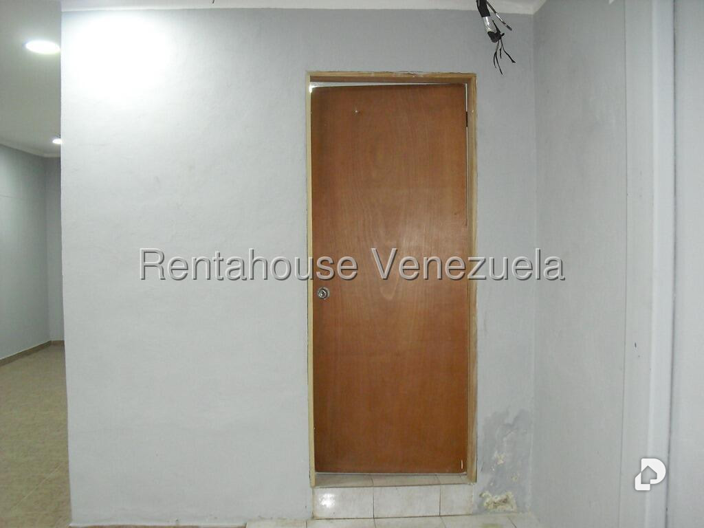 Local comercial en La Trinidad, Caracas – 3