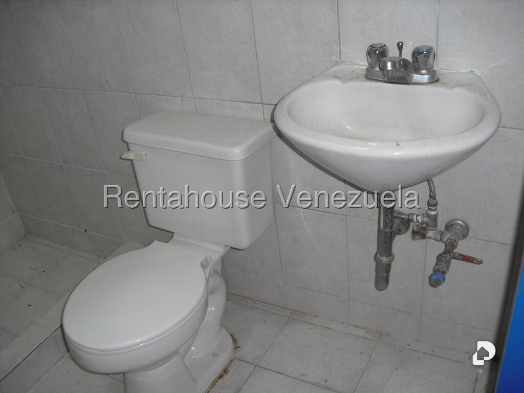 Local comercial en La Trinidad, Caracas – 6