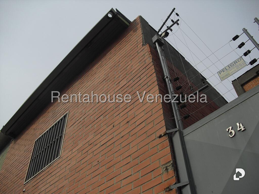 Local comercial en La Trinidad, Caracas – 21