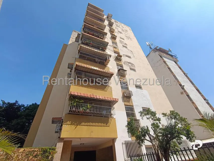Apartamento en Urbanización El Centro, Maracay – 1