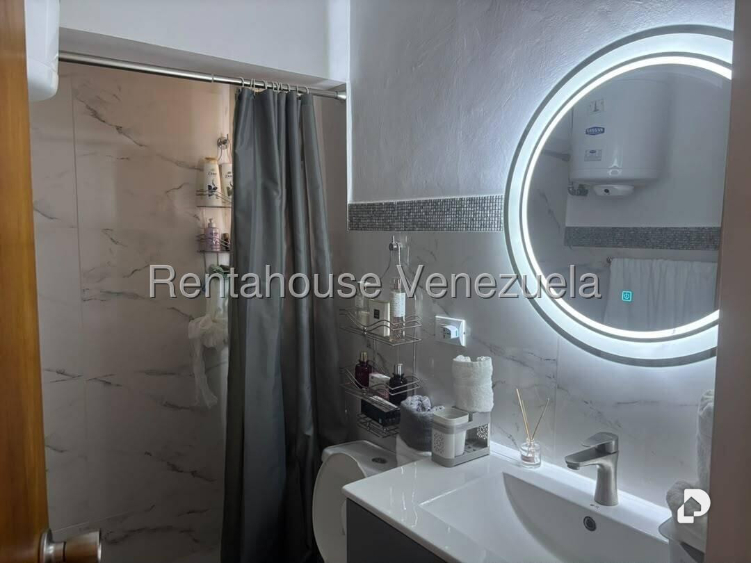 Casa en La Boyera, Caracas – 10