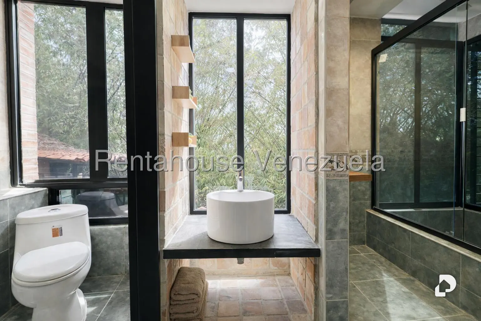 Casa en Oripoto, Caracas – 13