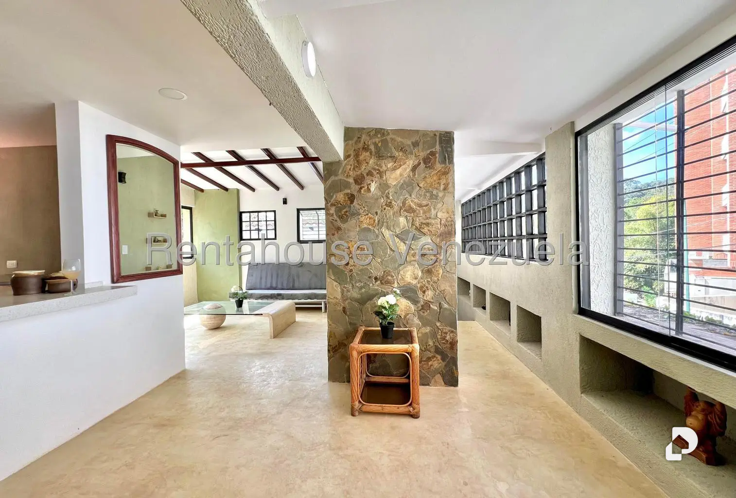 Casa en Oripoto, Caracas – 23