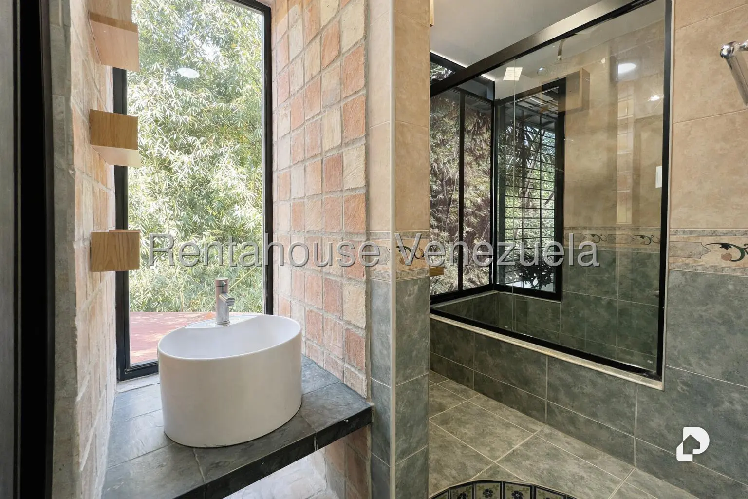 Casa en Oripoto, Caracas – 14