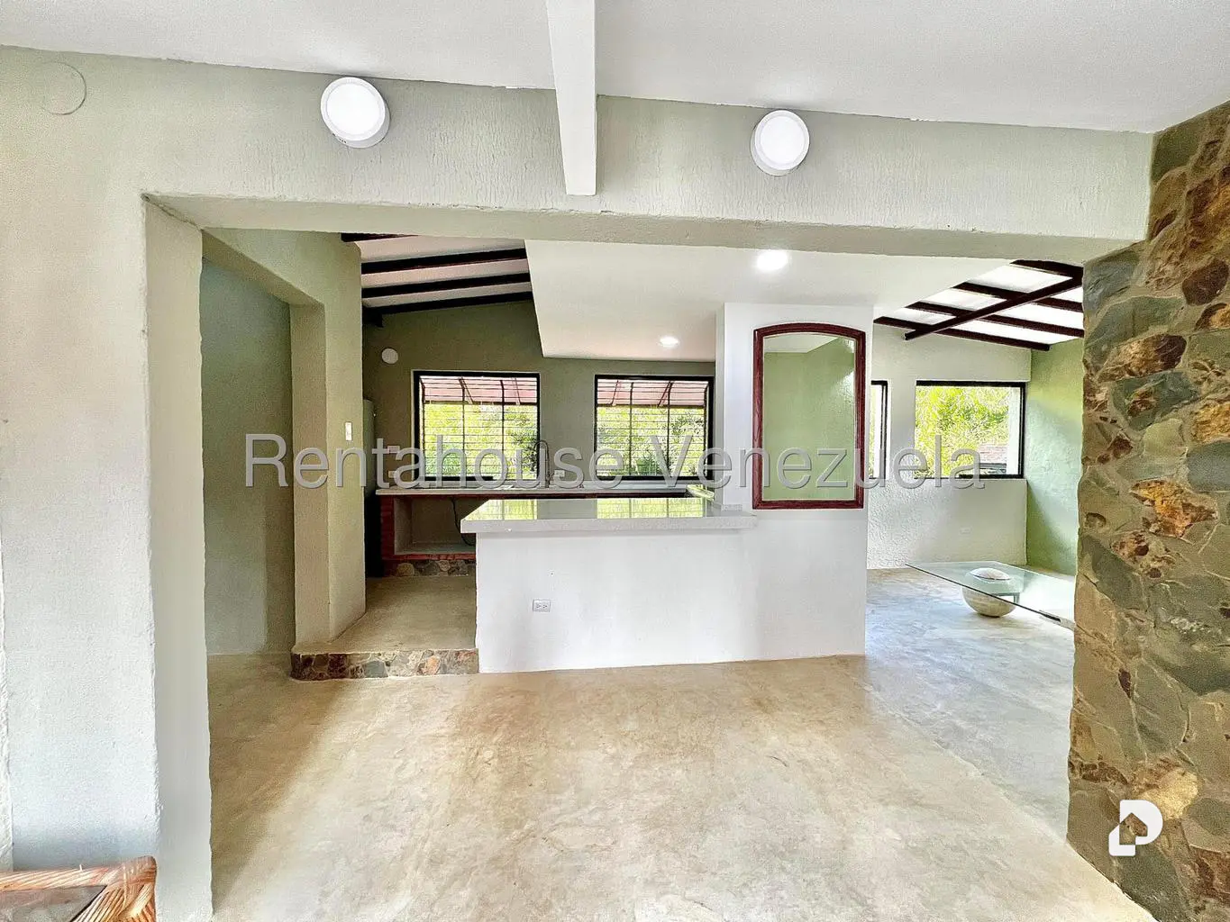Casa en Oripoto, Caracas – 25