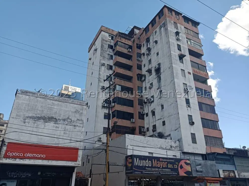 Commercial space in Los Sauces, Valencia - 1