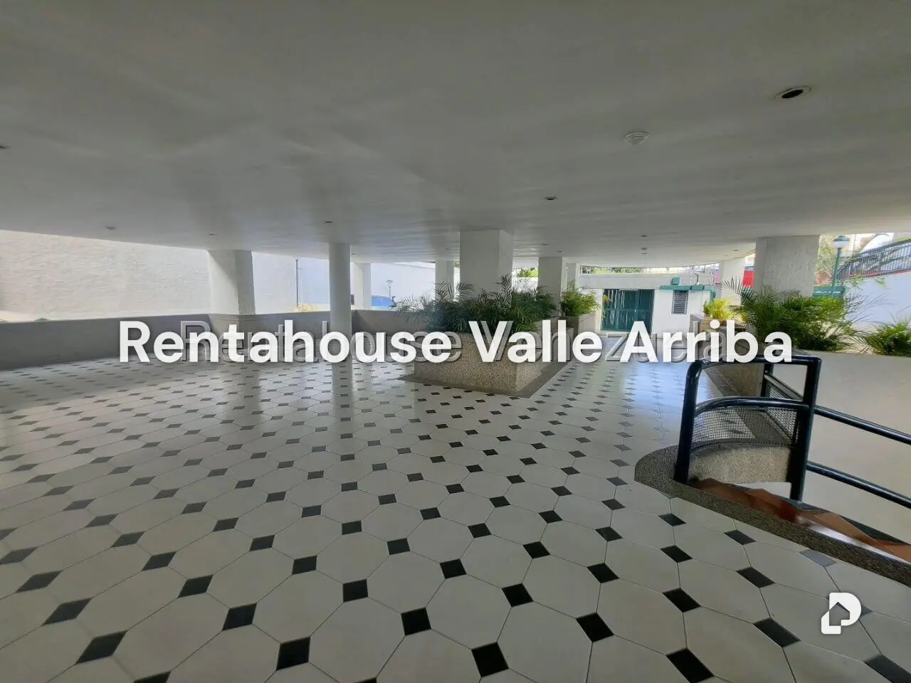 Apartamento en La Florida, Caracas – 24