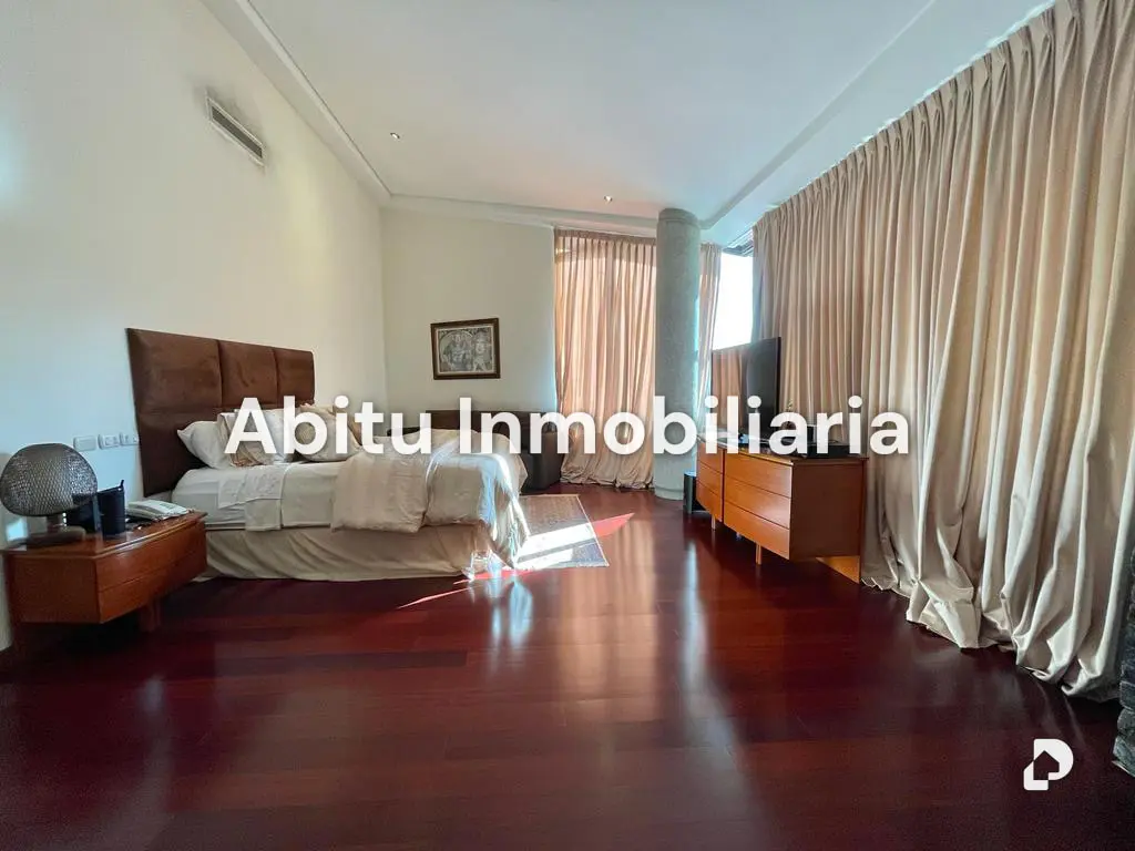 Casa en Loma Linda, Caracas – 13