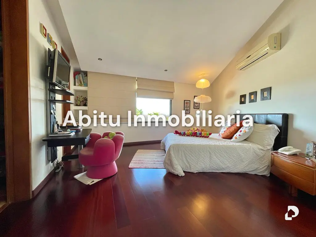 Casa en Loma Linda, Caracas – 15