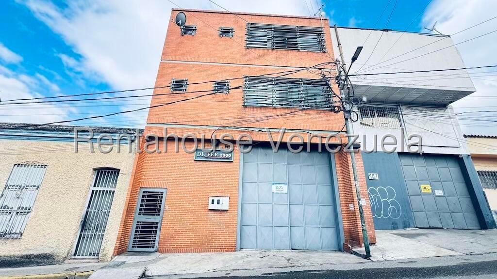 Edificio en Parroquia La Candelaria, Caracas - 1