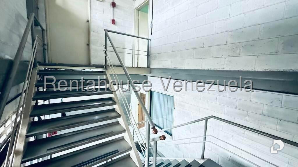 Edificio en Parroquia La Candelaria, Caracas – 14
