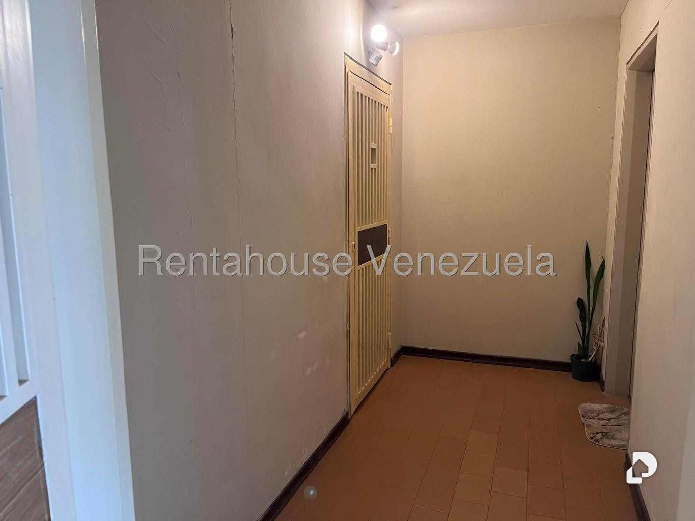 Apartamento en Los Palos Grandes, Caracas – 13
